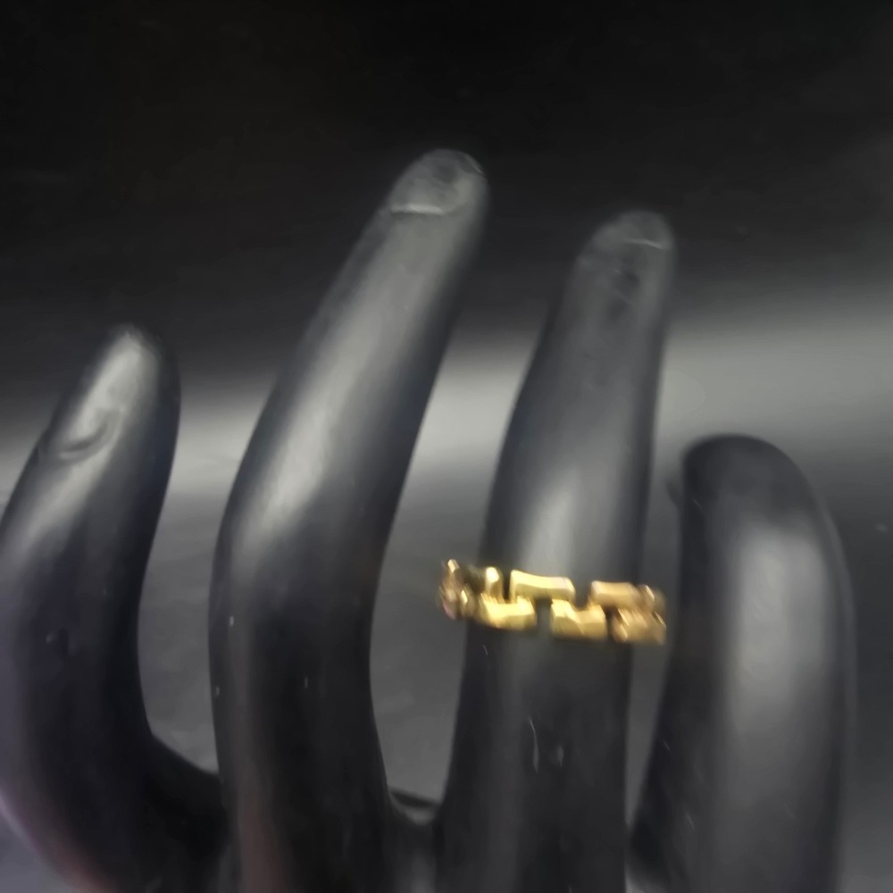 Gold Tone Boxy Link Ring Size 6 Vintage Costume Jewelry